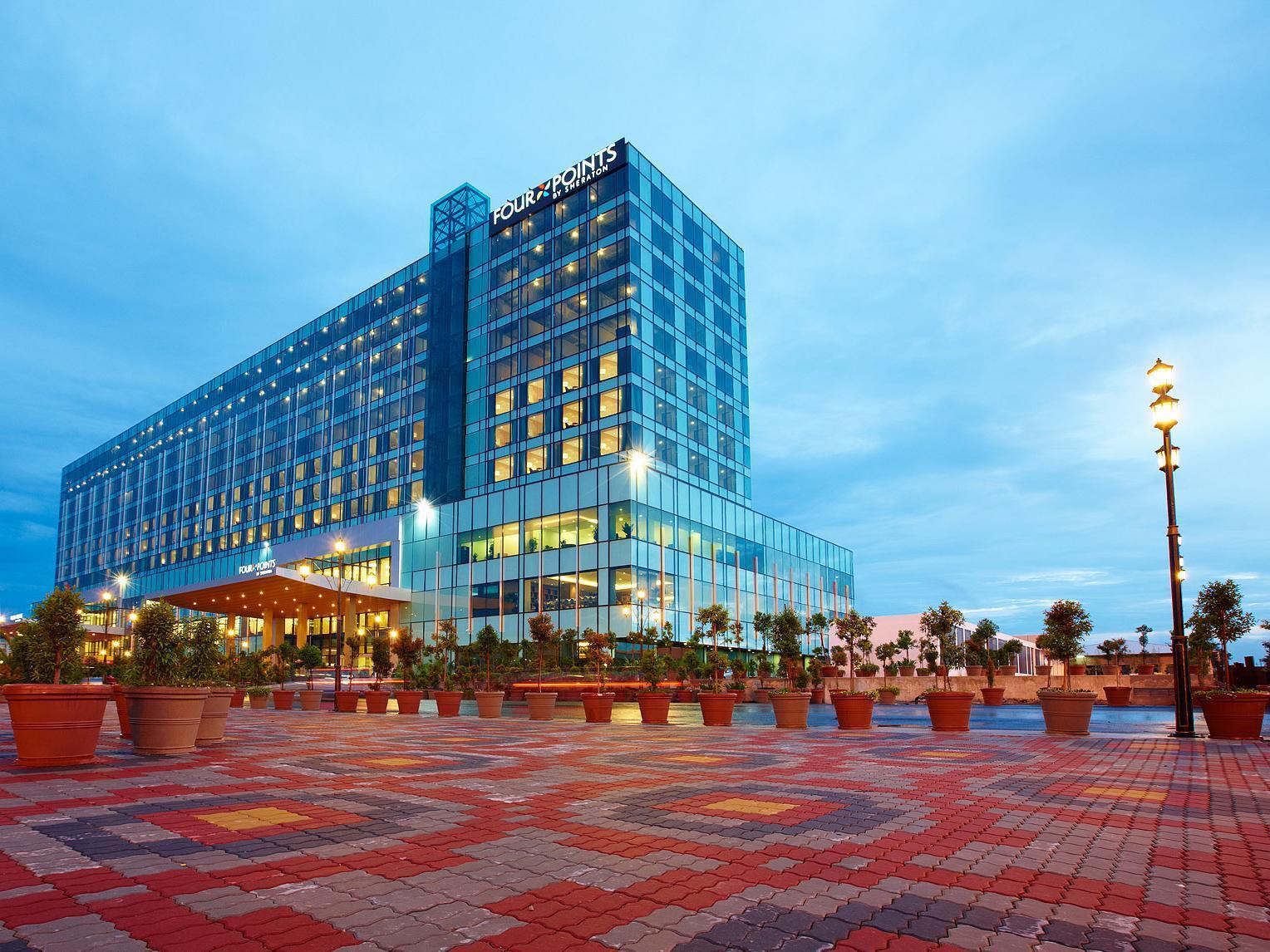 Four Points By Sheraton Kuching Exterior photo